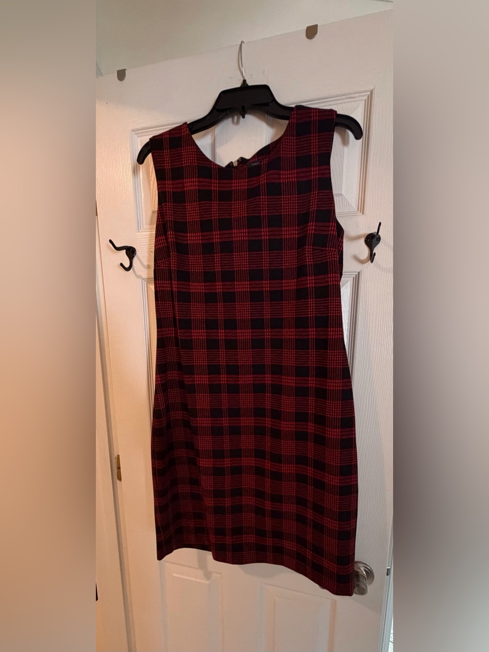 Tommy Hilfinger Red and Black Plaid Sleeveless Sheath Dress